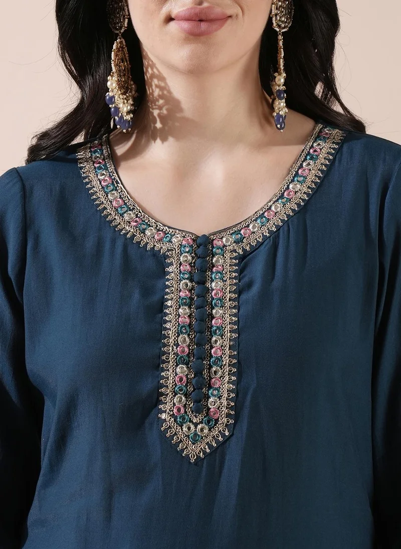 globus  Globus Women Ethnic Motifs Yoke Design Thread Work Straight Kurta With Trousers Festive Set for Women | Best Price UAE